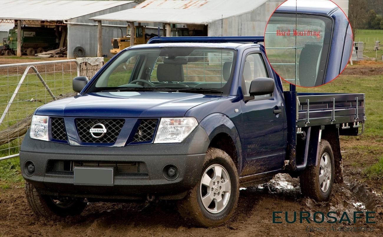 Vidrio Puerta Delantera Nissan Navara / 2P 2006 Verde