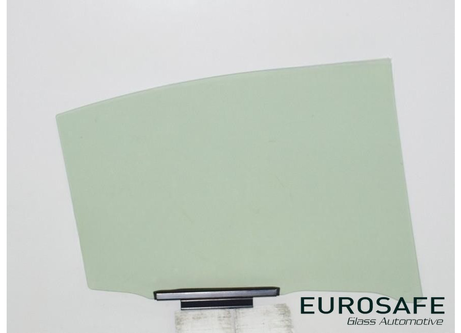 Vidrio Puerta Trasera Subaru Impreza 4P 2017 Verde