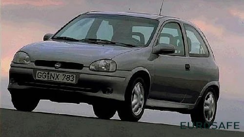 Vidrio Puerta Delantera Chevrolet Corsa 3P 1993 Verde
