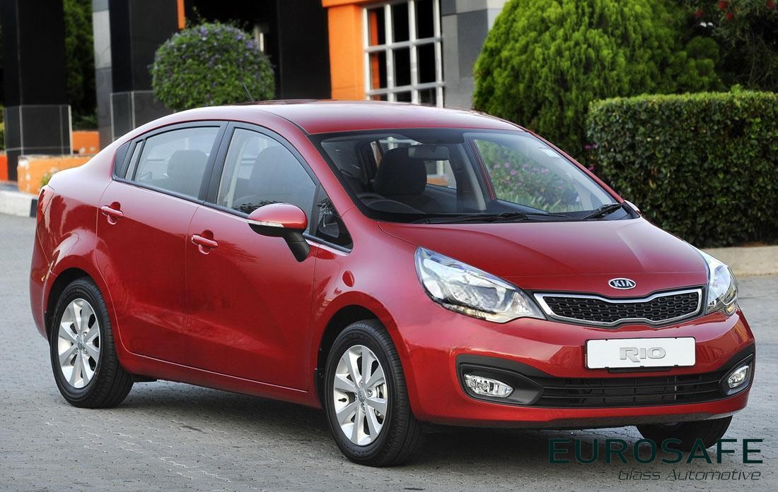Vidrio Puerta Delantera Kia Rio 3 3P 2011 Verde