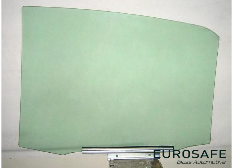 Vidrio Puerta Trasera Toyota Yaris 4P 2006 Verde