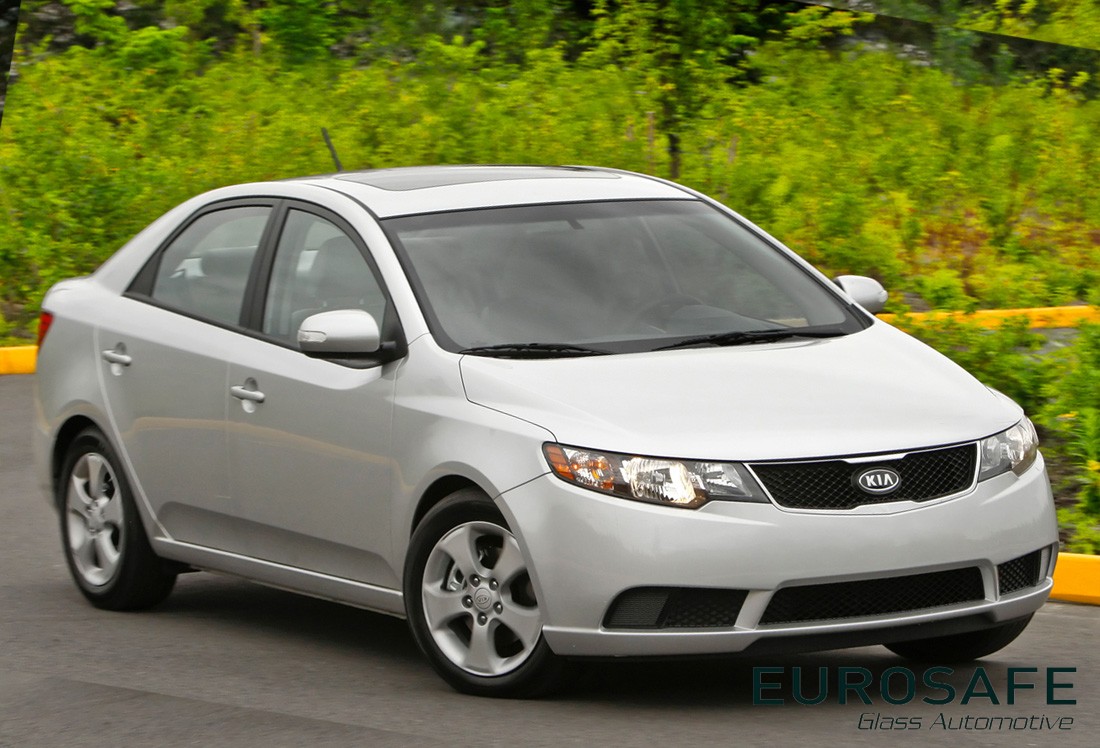 Vidrio Puerta Delantera Kia Cerato 4P 2009 Verde